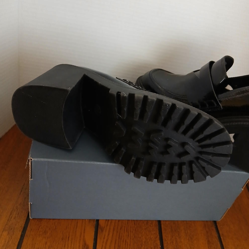 A New Day Size 8½ Black $30 - Picture 2 of 5